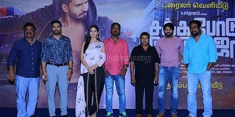 சிம்பு எனக்கு காட்ஃபாதர் மாதிரி: சந்தானம் நெகிழ்ச்சி!