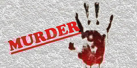 மது வாங்க ரூ.100 தராத அம்மாவை வெட்டிக்கொன்றார் மகன்!