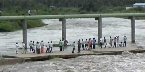 தென்பெண்ணை ஆற்றில் வெள்ளப்பெருக்கு