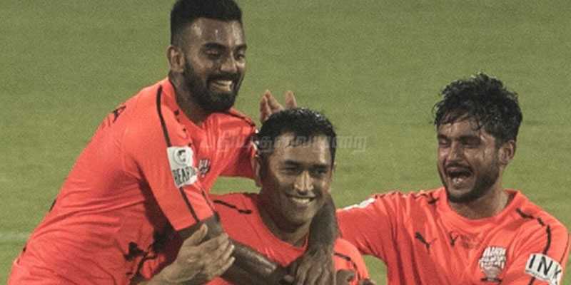 கால்பந்து போட்டியில் பாலிவுட்டை வென்ற கிரிக்கெட் நட்சத்திரங்கள்