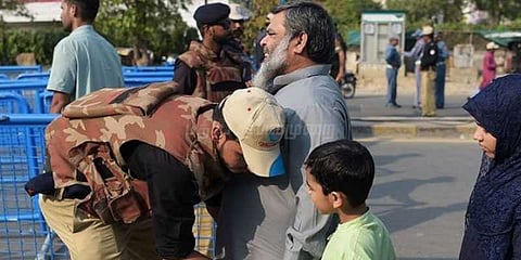 வீரர்கள் தயக்கத்தை மீறி பாக். செல்கிறது இலங்கை!