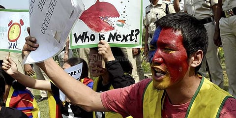 திபெத்தில் நடக்கும் சீனாவின் அடக்கு முறைகளை எதிர்த்து டெல்லியில் போராட்டம்