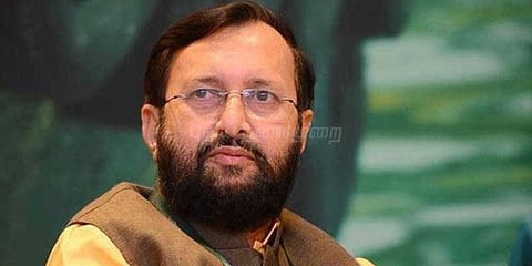 தனியார் பயிற்சி மையங்களில் அடிமைகளாக நடத்தப்படும் மாணவர்கள்: பிரகாஷ் ஜவடேகர்