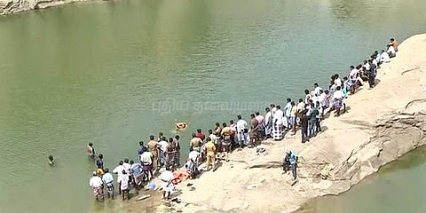 மதுரையில் கல்குவாரியில் மூழ்கி 2 சிறுமிகள் உயிரிழப்பு