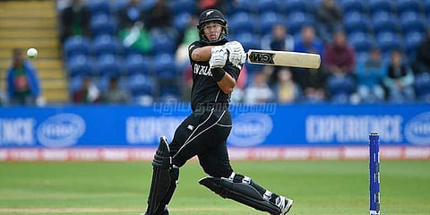 டெய்லர், லாதம் சதம்: 343 ரன்கள் குவித்தது நியூசி.!