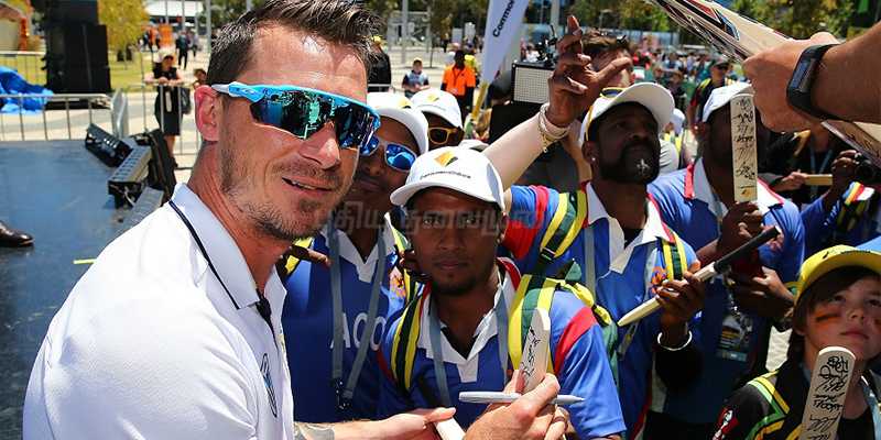 ஆசைக்காட்டி மோசம் பண்ணிட்டாங்க: ஸ்டெயின் வேதனை!