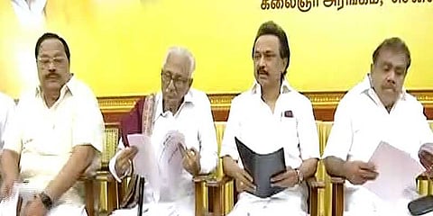 டெங்கு பாதிப்பை சுகாதாரப் பேரிடராக அறிவிக்க வேண்டும்: திமுக தீர்மானம்