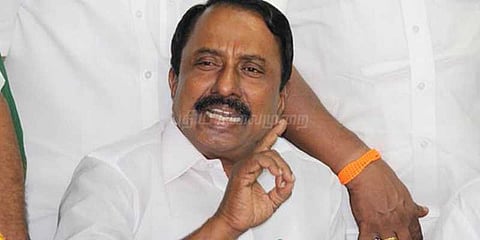 மாணவர்கள் துன்புறுத்தப்பட்டால் கடும் நடவடிக்கை: அமைச்சர் செங்கோட்டையன் எச்சரிக்கை