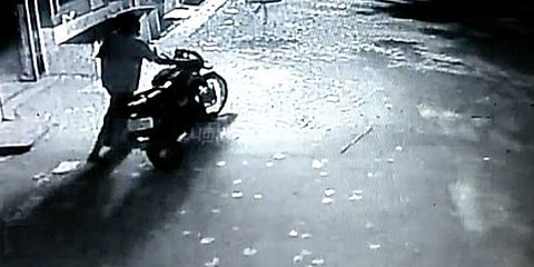 ஆட்கடத்தல் போல் வாகன கடத்தல்: பேரம் பேசும் கொள்ளையர்கள்