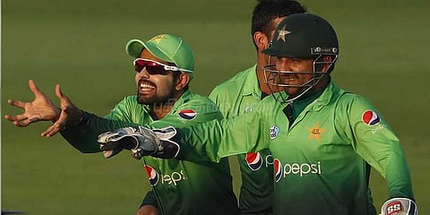 பாக். கேப்டன் திடீர் புகார்: விசாரணை தொடக்கம்!