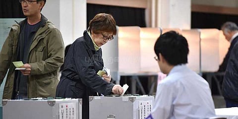 ஜப்பான் தேர்தல்: மீண்டும் பிரதமர் ஆகிறார் அபே!