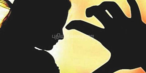 குப்பைத் தொட்டியை தொட்டதற்காக தலித் கர்ப்பிணி அடித்துக் கொலை!