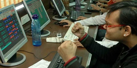 புதிய சாதனை படைத்தது இந்திய பங்குச்சந்தை