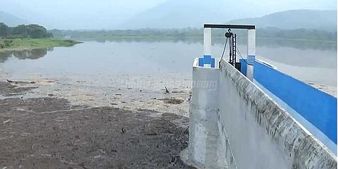 நிரம்பும் நிலையில் குண்டேரிப்பள்ளம் அணை: வெள்ள அபாய எச்சரிக்கை!