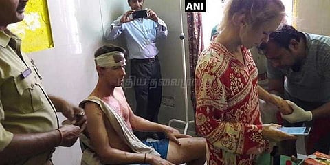 சுவிஸ் ஜோடி மீது கொலைவெறித் தாக்குதல்: விளக்கம் கேட்கிறார் சுஷ்மா!