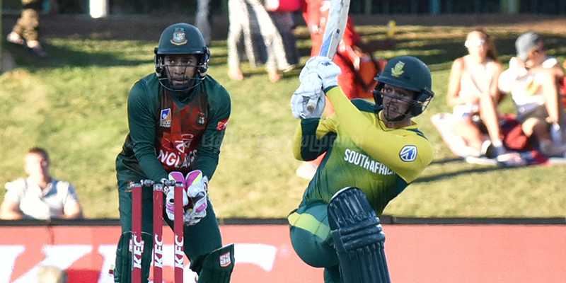 காக், டி வில்லியர்ஸ் கலக்கல்: எளிதாக வென்றது தென்னாப்பிரிக்கா