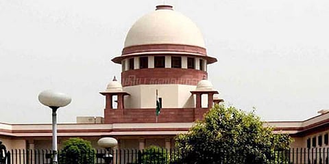 ஆதார் கட்டாயத்திற்கு எதிர்ப்பு: மே.வங்க அரசு உச்சநீதிமன்றத்தில் மனு