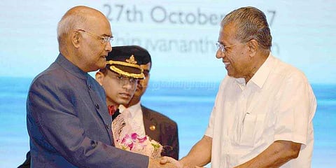 சுகாதாரம், கல்வியில் கேரளா நாட்டிற்கே முன்னுதாரணமாக திகழ்கிறது: குடியரசு தலைவர் பாராட்டு