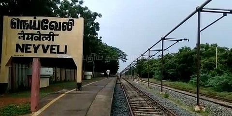 ரயில் நிலையங்களில் வெடிகுண்டு வெடிக்கும்: மிரட்டல் கடிதம் தொடர்பாக ஒருவர் கைது