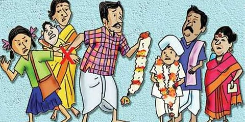 குழந்தை திருமணத்தை தடுத்து நிறுத்திய காவல் துறையினர்.