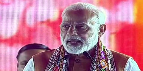 காஷ்மீர் சுயாட்சி விவகாரம்: காங்கிரஸ் தலைவர்கள் மீது மோடி குற்றச்சாட்டு