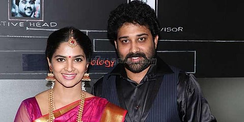 நடிகை மதுமிதா பற்றி அவதூறு: கணவர் போலீசில் புகார்