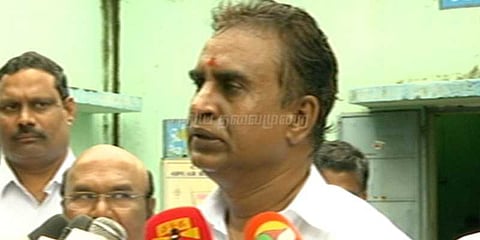 மழையை எதிர்கொள்ள போர்க்கால அடிப்படையில் நடவடிக்கை: அமைச்சர் எஸ்.பி.வேலுமணி