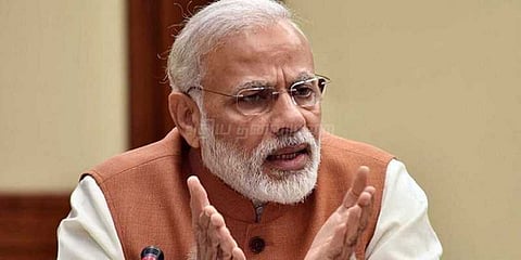 சாட்டிங்கில் மோடியை வசைபாடிய விஜய் ரசிகர் கைது: கருத்து சுதந்திரத்திற்கு சவாலா?