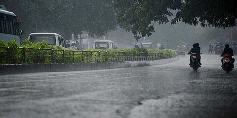 கனமழை எதிரொலி: பல்கலைக்கழக தேர்வுகள் ஒத்திவைப்பு