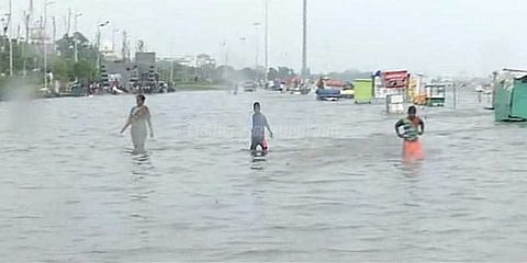 கடலோடு கலந்த மெரினா கடற்கரை