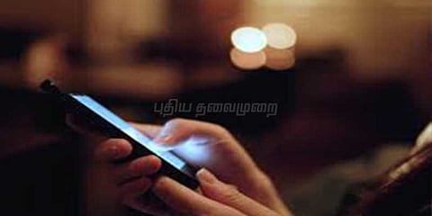 குழந்தைகளை பாதிக்கும் ஸ்மார்ட்ஃபோன் நீல ஒளவீச்சு!
