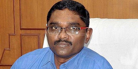 பள்ளி கட்டட தன்மையை உறுதி செய்யுங்கள்: திருவாரூர் மாவட்ட ஆட்சியர்