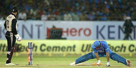 தோனியின் டி20 பார்ம்: வலுக்கிறது எதிர்ப்பு