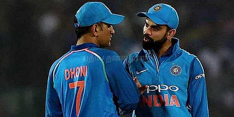 இக்கட்டான சூழலில் கோலிக்கு தோனி கொடுத்த ‘ஐடியா’