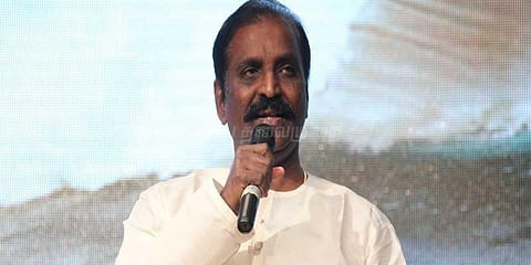 தகுதிமிக்கவர் கைகளிலேயே இந்த சமூகம் இயங்க வேண்டும்: வைரமுத்து