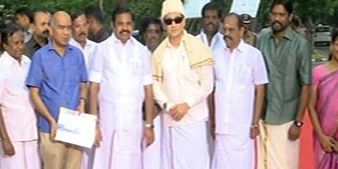 எம்ஜிஆர் வாழ்க்கை வரலாறு திரைப்படம்: படப்பிடிப்பை தொடங்கி வைத்தார் முதலமைச்சர் பழனிசாமி