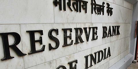 முதியோருக்காக வீடு தேடி வங்கி சேவை: ரிசர்வ் வங்கி உத்தரவு