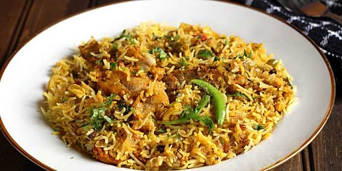 பல்கலை.யில் பிரியாணி: மாணவருக்கு அபராதம்