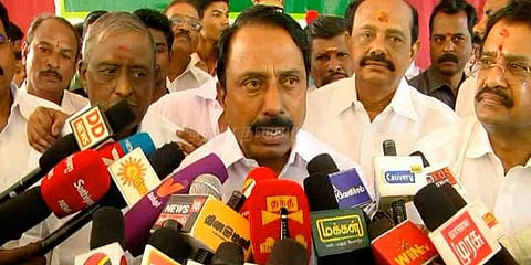 மாணவர்களுக்காக சிறப்பு பயிற்சி மையம்: செங்கோட்டையன்