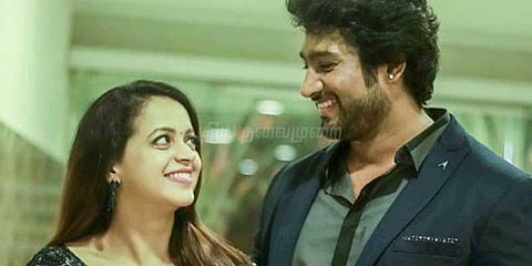 வருங்கால கணவருடன் பாவனா: வைரலாகும் லேட்டஸ்ட் போட்டோ!