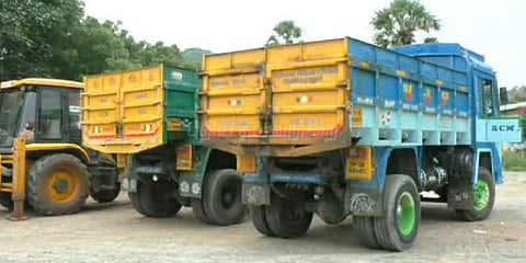 மூடப்பட்ட குவாரியில் இருந்தும் கிரஷர் மண் திருட்டு