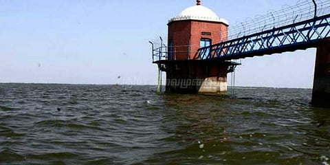 "கொசஸ்தலை கரையோர மக்கள் அச்சமடைய வேண்டாம்"