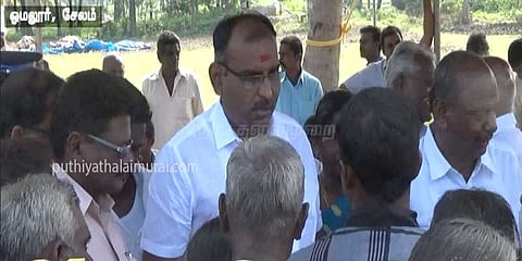 எம்எல்ஏவை முற்றுகையிட்ட கிராம மக்கள்: இலவச வீட்டுமனை பட்டா வழங்க கோரிக்கை