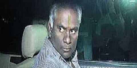 தினகரன் ஜோதிடருக்கு வருமான வரித்துறை சம்மன்