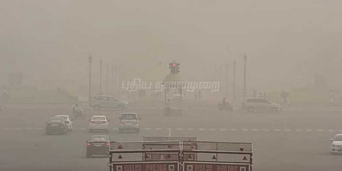 டெல்லியில் தொடரும் காற்று மாசு: 8 ரயில்கள் ரத்து!