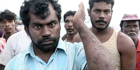இந்தியில் பேசாவிட்டால் சுடுவோம் என மிரட்டல்: கடலோர காவல்படை மீது மீனவர்கள் குற்றச்சாட்டு
