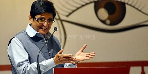 யூனியன் பிரதேசங்களில் துணைநிலை ஆளுநருக்கான அதிகாரங்கள் என்ன?