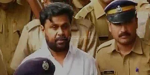 நடிகர் திலீப்பிடம் மீண்டும் விசாரணை