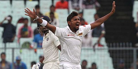 முதல் டெஸ்ட்: ராகுல், தவான் அவுட்: தடுமாறுது இந்தியா!