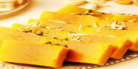 மைசூர்பாகு தமிழகத்து கண்டுபிடிப்பா?  சமூக வலைதளங்களில் திடீர் சர்ச்சை